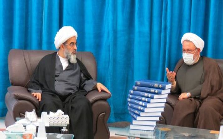 بیت امام و یادگارهای ایشان، باید به میدان معرفی امام(ره)، دفاع از اندیشهها و نیز تحکیم اندیشههای امام بیایند. بیت امام و یادگارهای ایشان، باید به میدان معرفی امام(ره)، دفاع از اندیشهها و نیز تحکیم اندیشههای امام بیایند.
